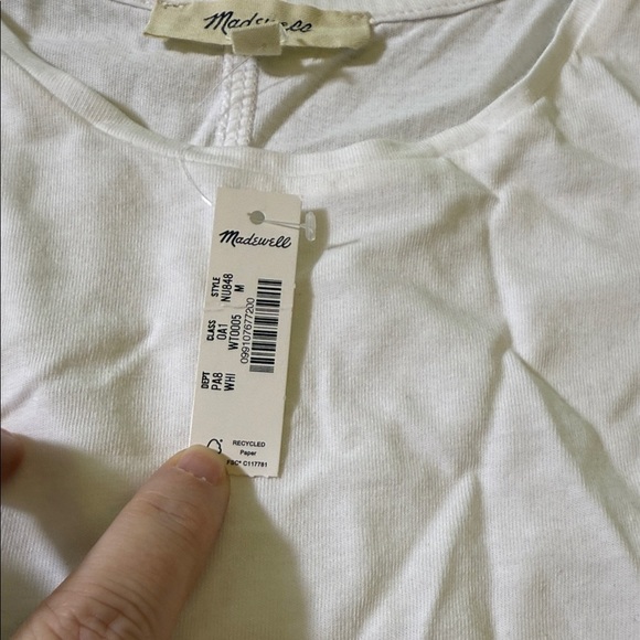 Madewell Essential Slim Tee in Lightweight Cotton Size medium - Picture 5 of 11